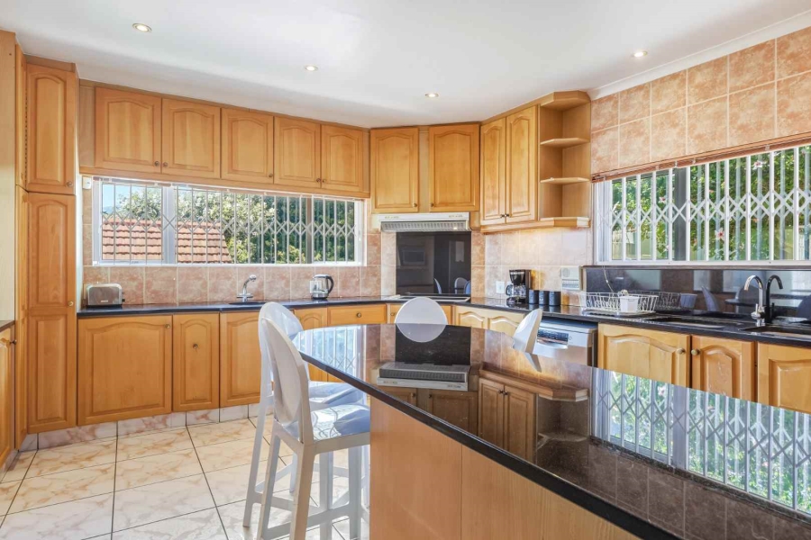 To Let 4 Bedroom Property for Rent in Camps Bay Western Cape